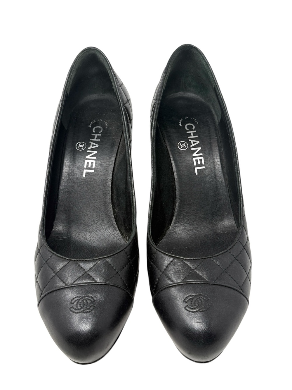 Chanel Quilted CC Cap Toe Black Leather Pumps Size 39